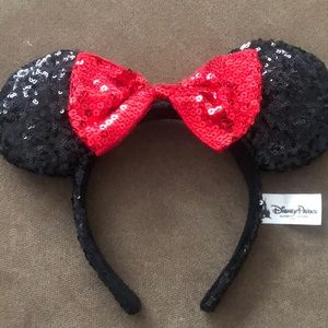 Minnie Mouse Sequined Ear Headband
